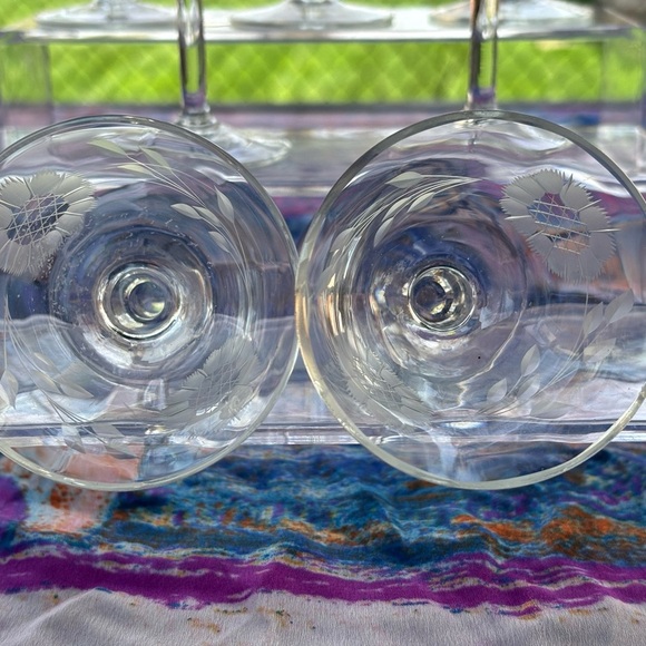 7 Libby Windswept Pattern Etched Liqueur Glasses. - Picture 9 of 12